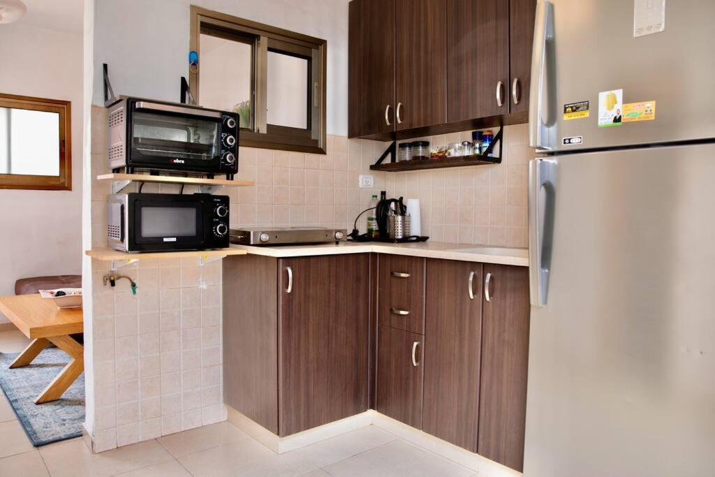 Homey Apartment Near The Beach Хадера Екстер'єр фото