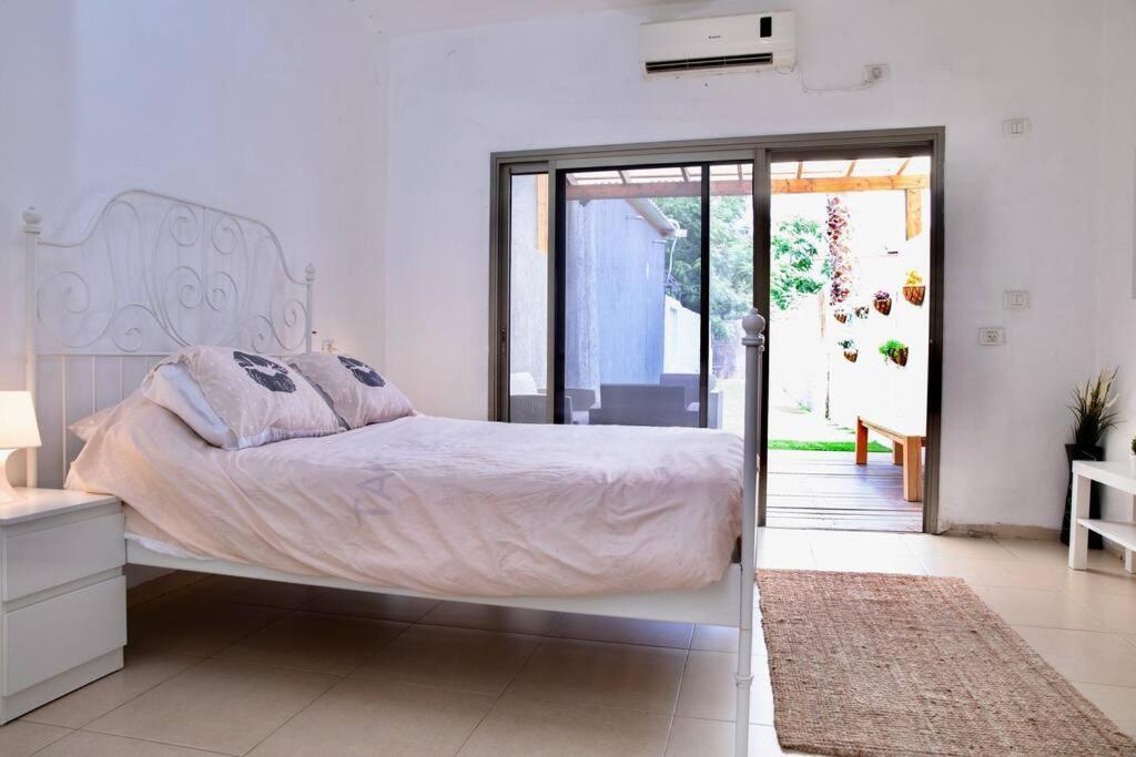 Homey Apartment Near The Beach Хадера Екстер'єр фото
