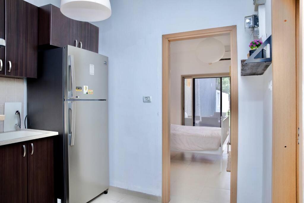 Homey Apartment Near The Beach Хадера Екстер'єр фото